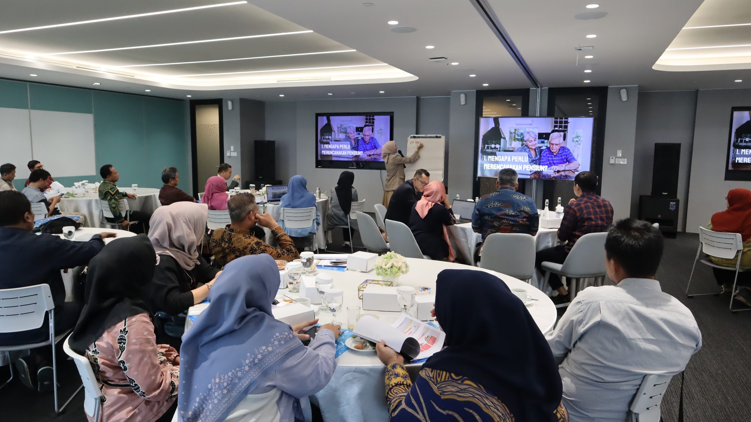 mempersiapkan karyawan sebelum pensiun